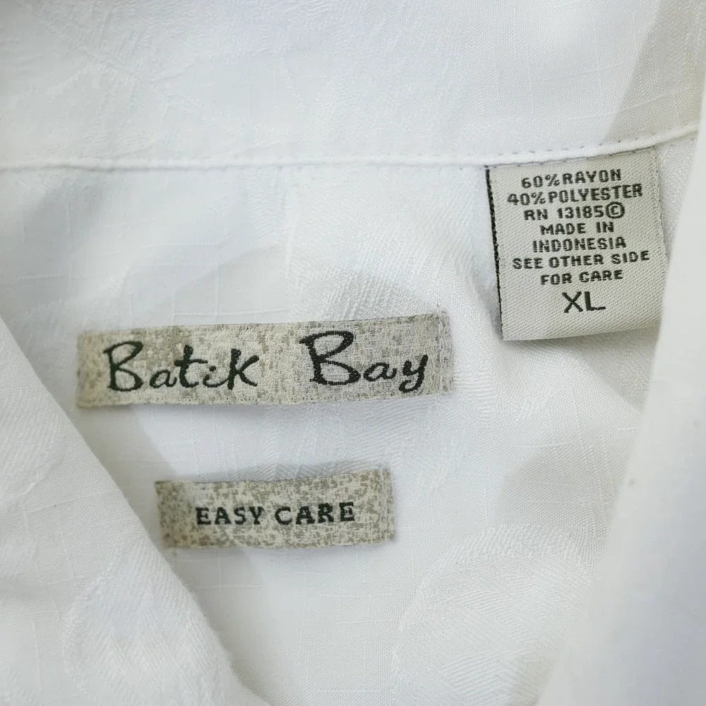 Batik‎ Bay Shirt Men Vintage Button Up White Pocket Easy Care Rayon Casual XL